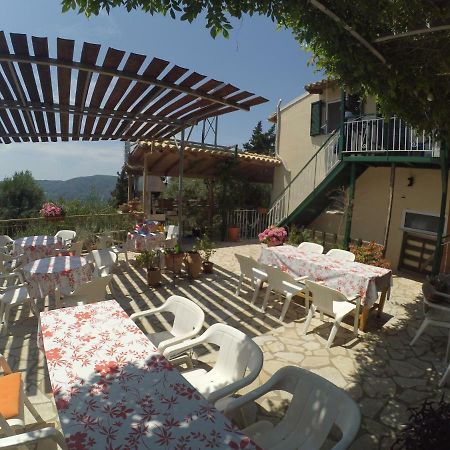 Dafnáta Kostas Walkers Point B&B 외부 사진
