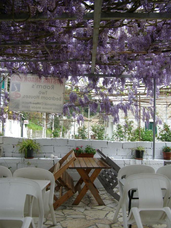 Dafnáta Kostas Walkers Point B&B 외부 사진